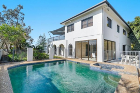 Beach Front Beach Break - Entire Home By Belle Escapes. Perfect for 2 families and large groups, Byron Bay